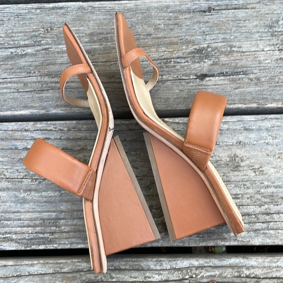 Neil J. Rodgers Chriselle Wedge Cognac Leather Square Toe Geo Mod Heel Sandals - Picture 5 of 10